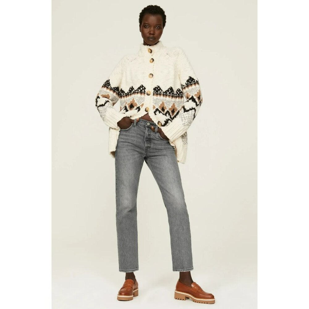 R-149. Levi's Grey 501 Crop Jeans 28